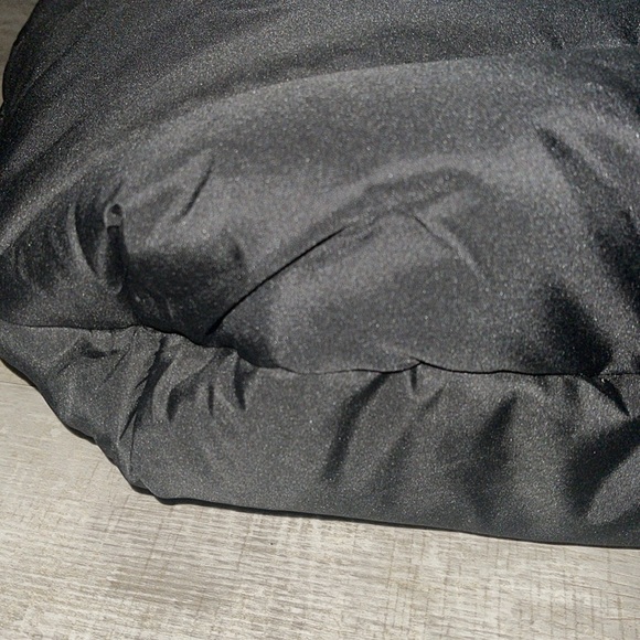 PINK Victoria’s Secret NEW nylon puffer quilted Tote Bag NWOT - Picture 9 of 10